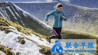 woman running in mountains
