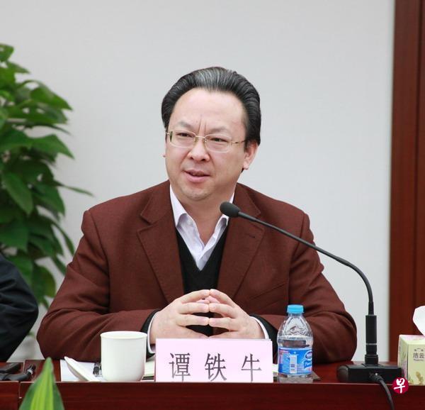 传港中联办副主任谭铁牛将调回中国大陆 执掌南京大学