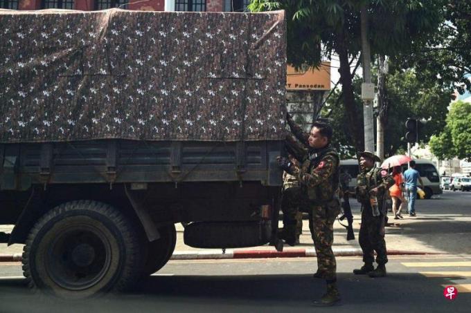 缅甸军政府发布强制征兵令 年轻人须服役两年